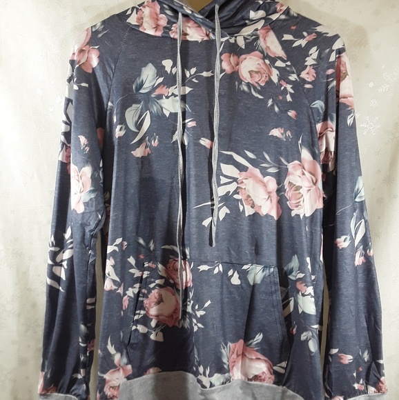 Nwot Lilly Posh floral print hoodie - Picture 2 of 5